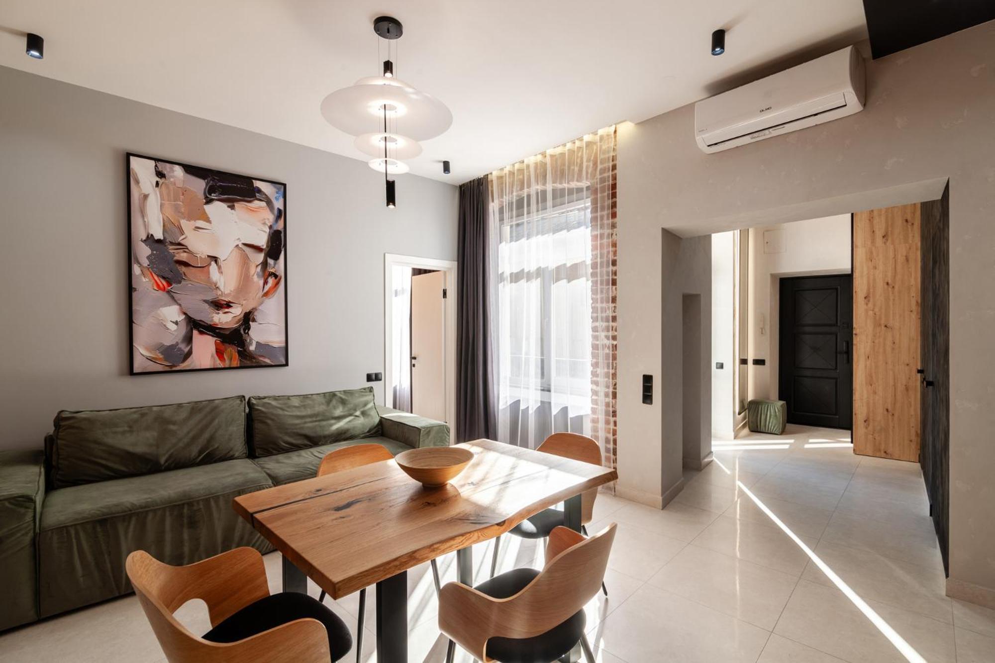 Ferienwohnung Leogrand Jacuzzi On Krakivska 26 Lemberg Exterior foto