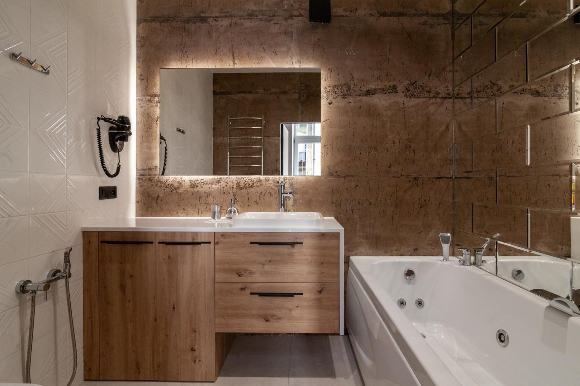 Ferienwohnung Leogrand Jacuzzi On Krakivska 26 Lemberg Exterior foto