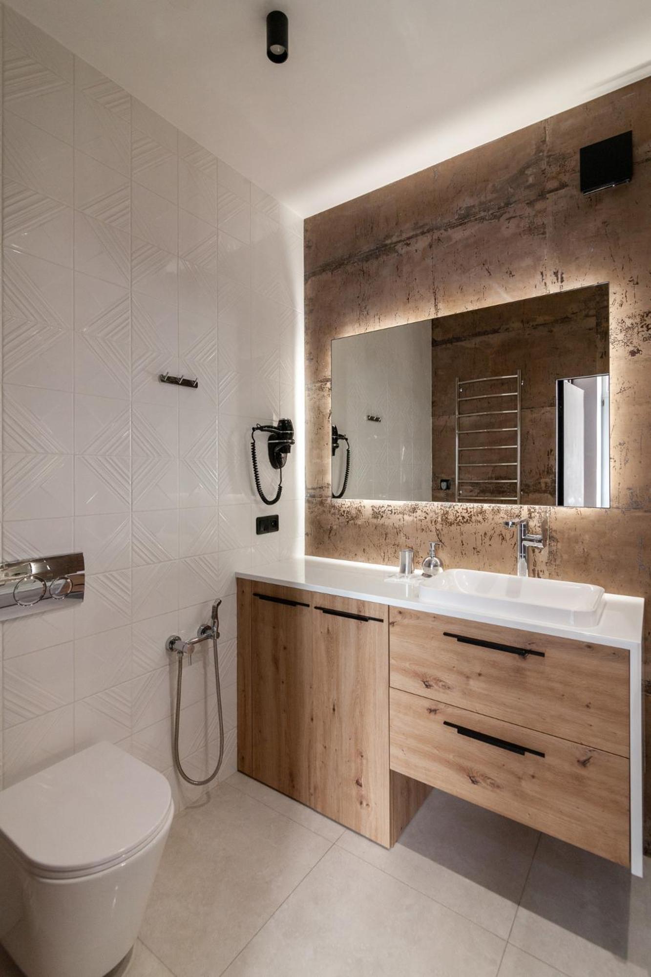 Ferienwohnung Leogrand Jacuzzi On Krakivska 26 Lemberg Exterior foto